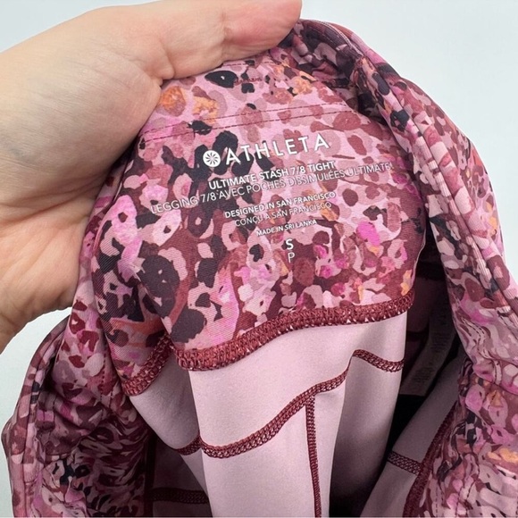 Athleta Ultimate Stash 7/8 Tight Leggings in Dynamic Leopard Mauve - Picture 3 of 4